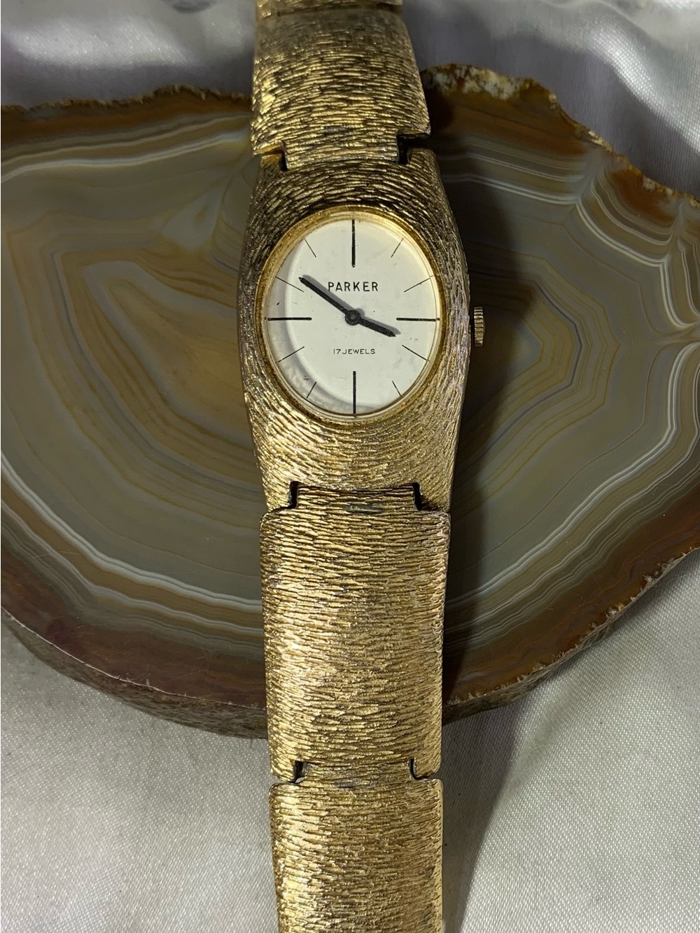 Vintage 17 Jewel Parker Gold Mechanical Textured Bracelet Watch with White Dial